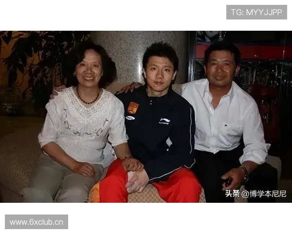 陈一冰昨天穿得像去随便逛街，结果被曝光私生活奢靡到让人炸锅！